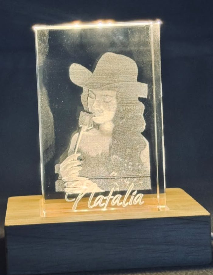 Beautiful picture crystal engraved (1)